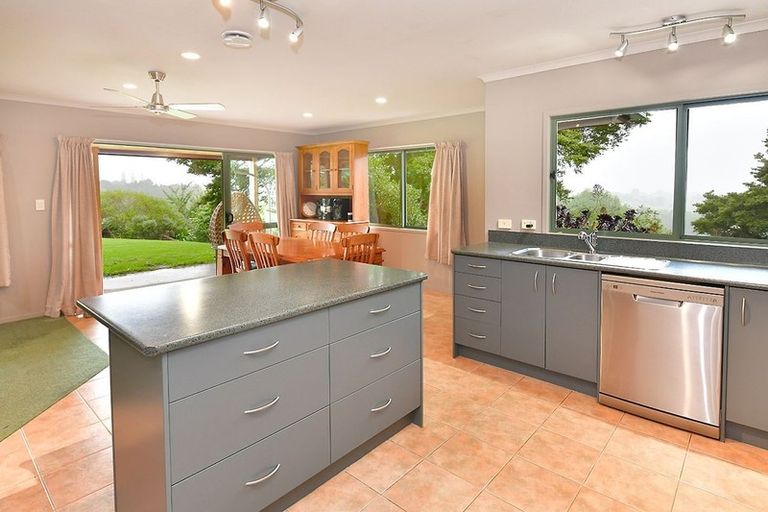 Photo of property in 5352 Kaipara Coast Highway, Wellsford, 0972