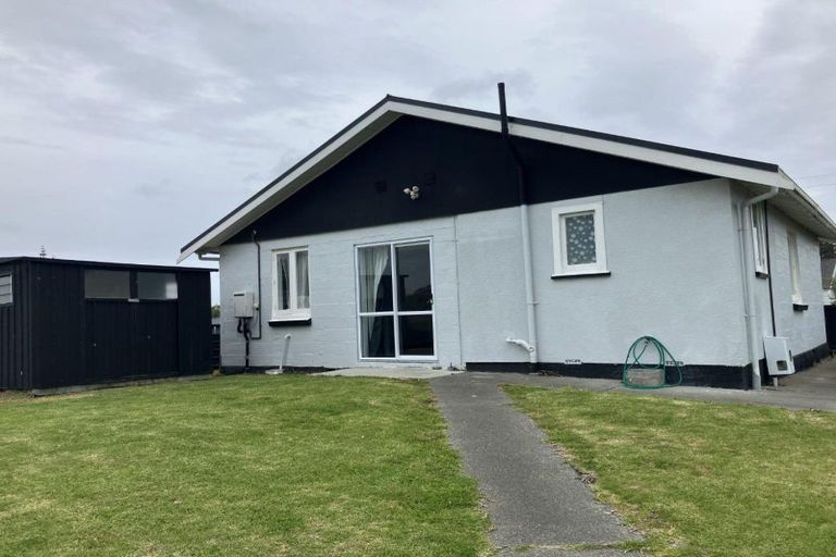 Photo of property in 160 Cornfoot Street, Castlecliff, Whanganui, 4501