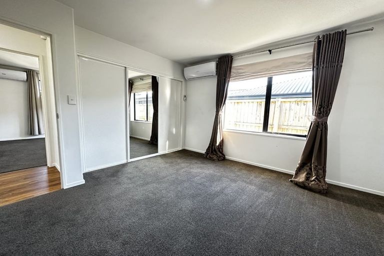 Photo of property in 88 Sarabande Avenue, Redwood, Christchurch, 8051