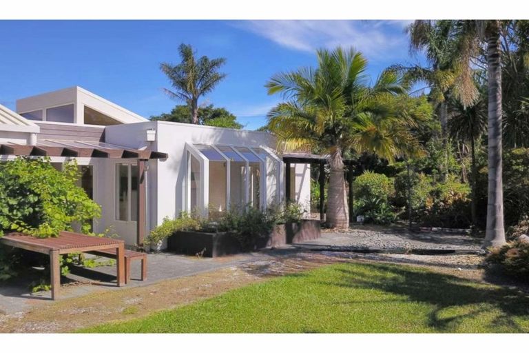 Photo of property in 211 Rangitane Road, Kerikeri, 0294