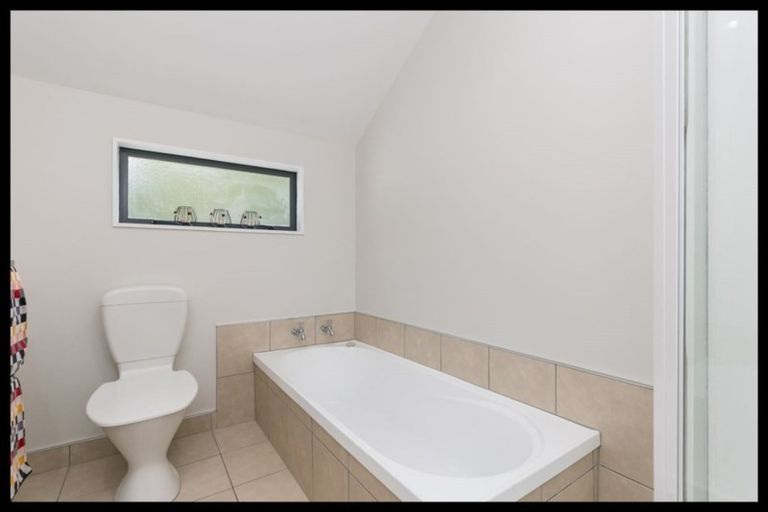 Photo of property in 2/25 Hollies Crescent, Johnsonville, Wellington, 6037