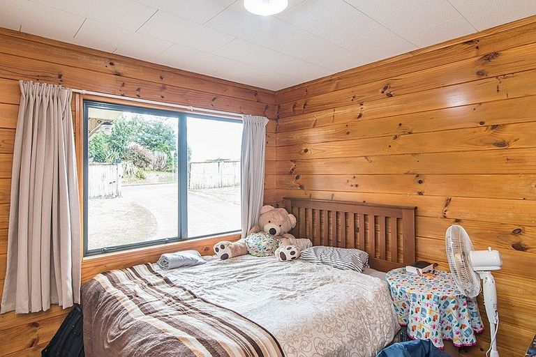 Photo of property in 142 Arawhata Road, Paraparaumu, 5032