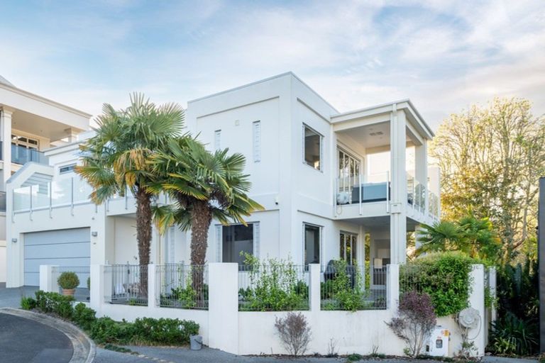 Photo of property in 136c Lake Crescent, Hamilton Lake, Hamilton, 3204