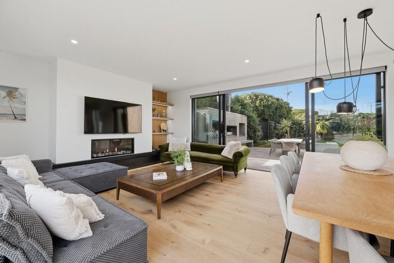 Photo of property in 1371 Taieri Mouth Road, Taieri Mouth, 9091