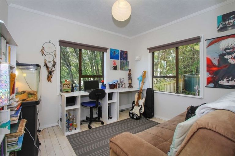 Photo of property in 155 Vipond Road, Stanmore Bay, Whangaparaoa, 0932