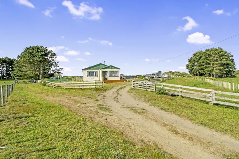 Photo of property in 82 Himatangi Beach Road, Himatangi, Foxton, 4891