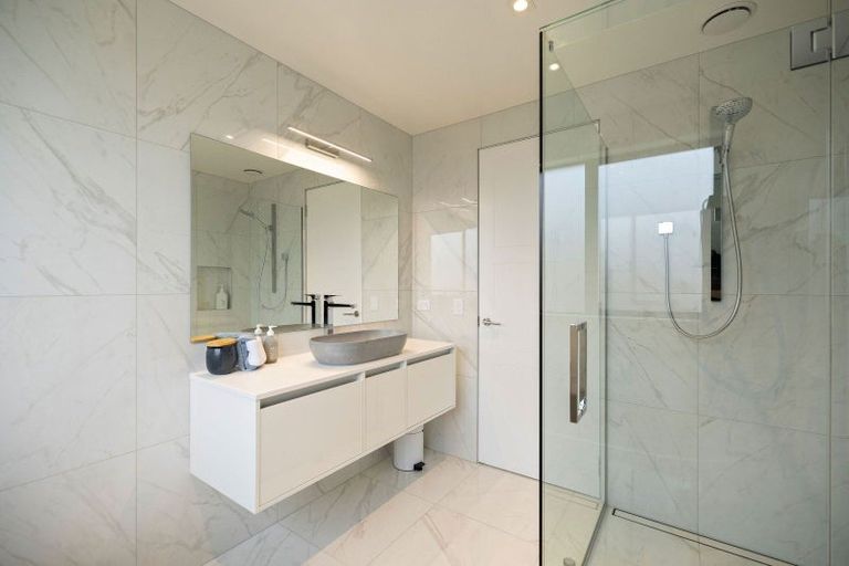 Photo of property in 2 Appin Court, Jacks Point, Queenstown, 9371