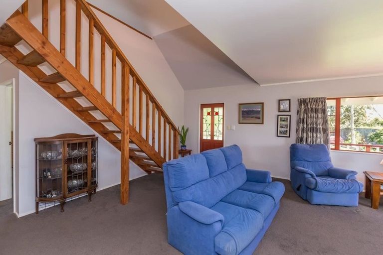 Photo of property in 461 Tararua Road, Levin, 5571