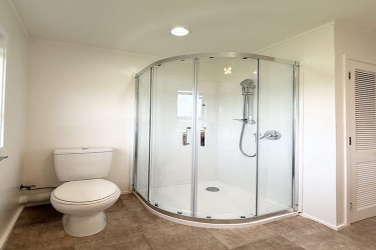 Photo of property in 204 Don Buck Road, Massey, Auckland, 0614