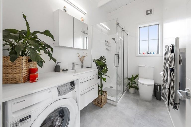 Photo of property in 31 Broadway Avenue, Waikuku Beach, 7473