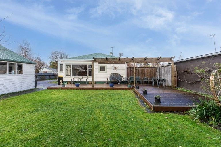 Photo of property in 44 Queen Street, Feilding, 4702