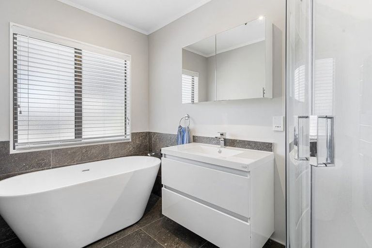 Photo of property in 63 Cruickshank Road, Clouston Park, Upper Hutt, 5018