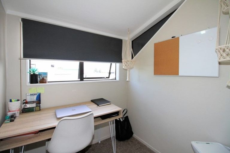 Photo of property in 12a Simpson Road, Papamoa Beach, Papamoa, 3118