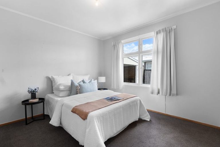 Photo of property in 24 Braid Road, St Andrews, Hamilton, 3200