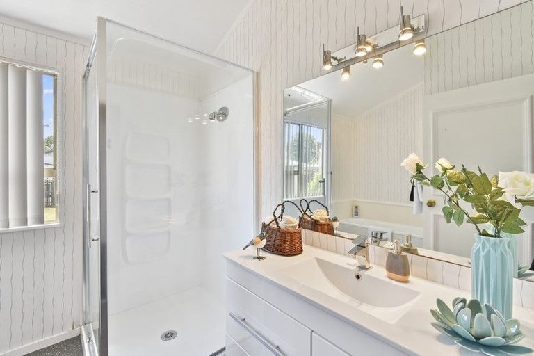 Photo of property in 193 Carnoustie Drive, Wattle Downs, Auckland, 2103