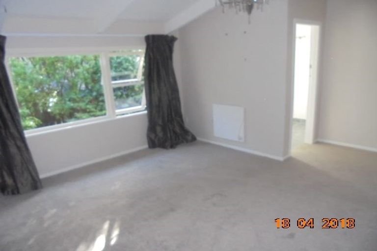 Photo of property in 12 Kapekape Place, Pukerua Bay, 5026
