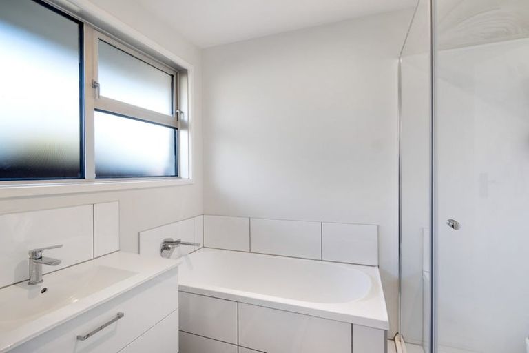 Photo of property in 1/86 Avonhead Road, Avonhead, Christchurch, 8042