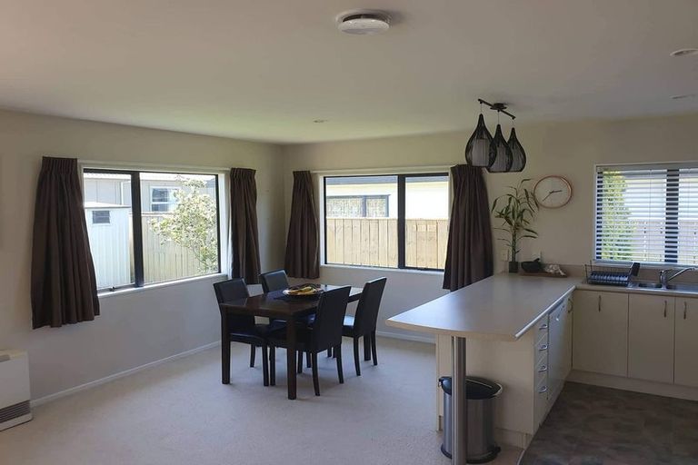 Photo of property in 136b Stokes Valley Road, Stokes Valley, Lower Hutt, 5019