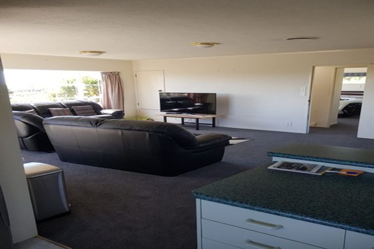 Photo of property in 10 Northwood Close, Woodridge, Wellington, 6037