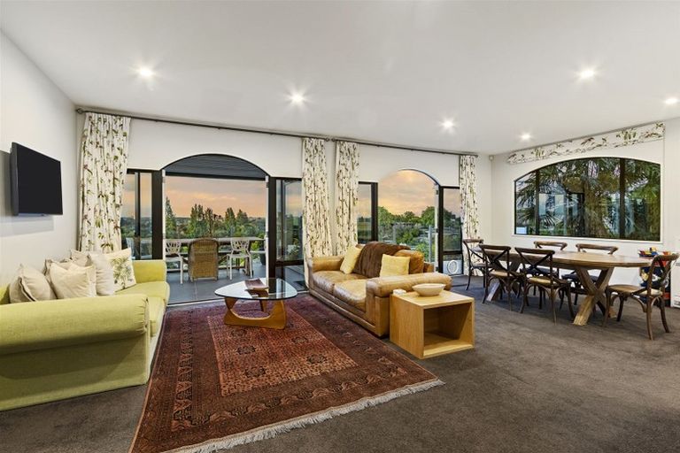 Photo of property in 39 Overdale Drive, Cashmere, Christchurch, 8022