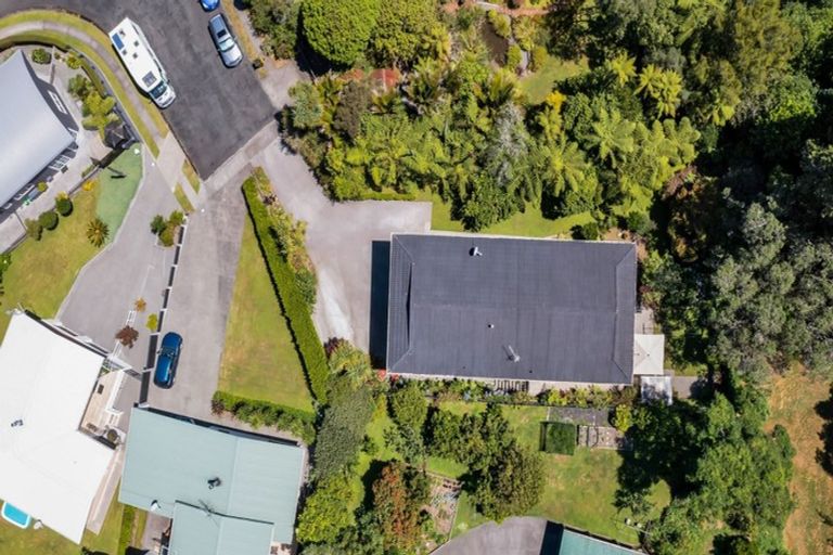 Photo of property in 14 Spencer Place, Merrilands, New Plymouth, 4312