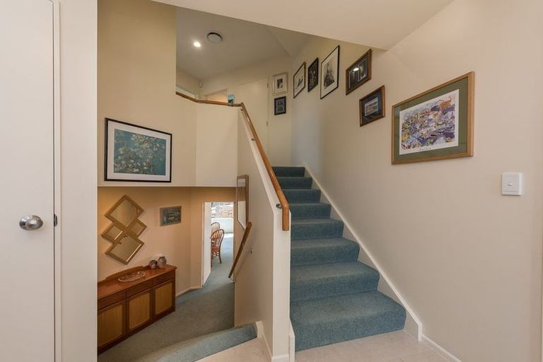 Photo of property in 9 Ridvan Grove, Ngaio, Wellington, 6035