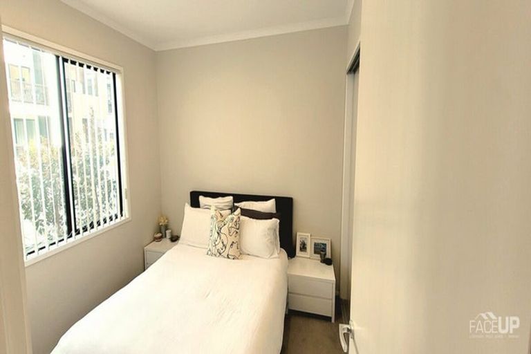 Photo of property in 56 Rangihina Road, Hobsonville, Auckland, 0616