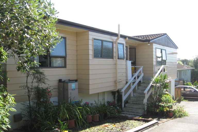 Photo of property in 2/52 Highland Park Drive, Highland Park, Auckland, 2010