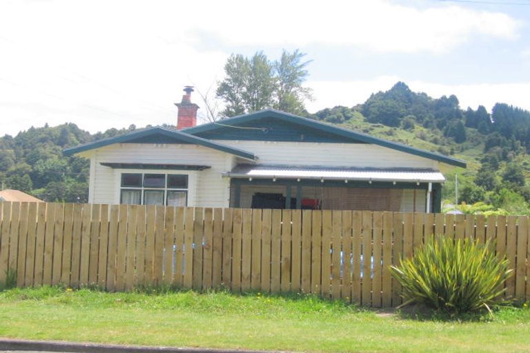 Photo of property in 70 Ngatai Street, Taumarunui, 3920
