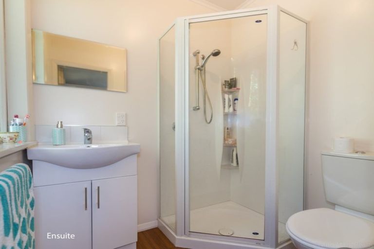 Photo of property in 159 Plateau Road, Te Marua, Upper Hutt, 5018