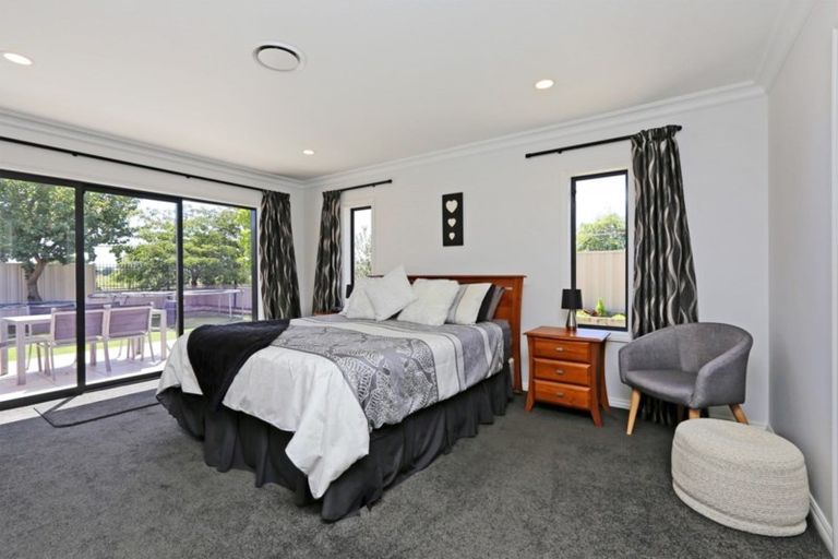 Photo of property in 46 Pinotage Drive, Greenmeadows, Napier, 4112