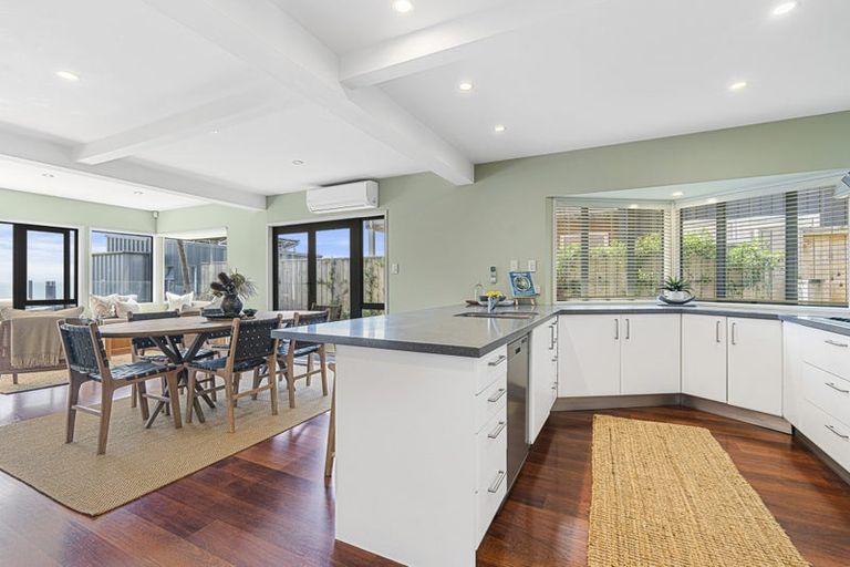 Photo of property in 18 Hine Street, New Plymouth, 4310