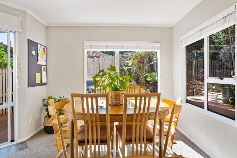 Photo of property in 1/11 Mercury Lane, Windsor Park, Auckland, 0632