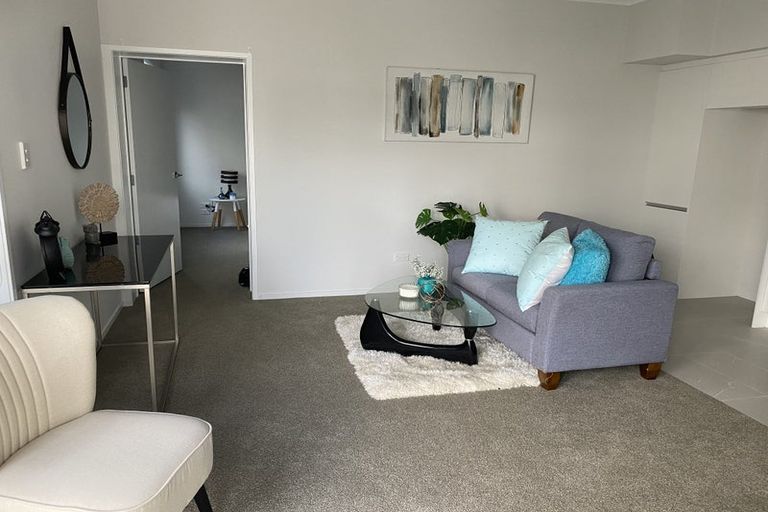 Photo of property in 17 Tuatua Road, Hobsonville, Auckland, 0616