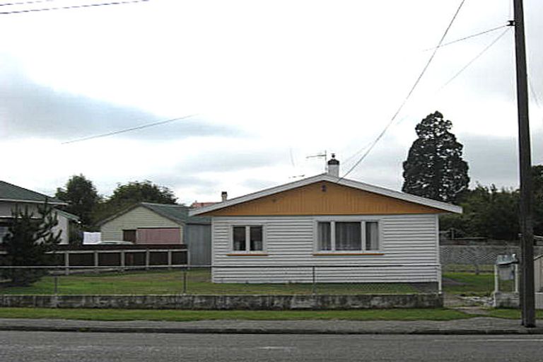 Photo of property in 16 Parsonage Road, Waimate, 7924