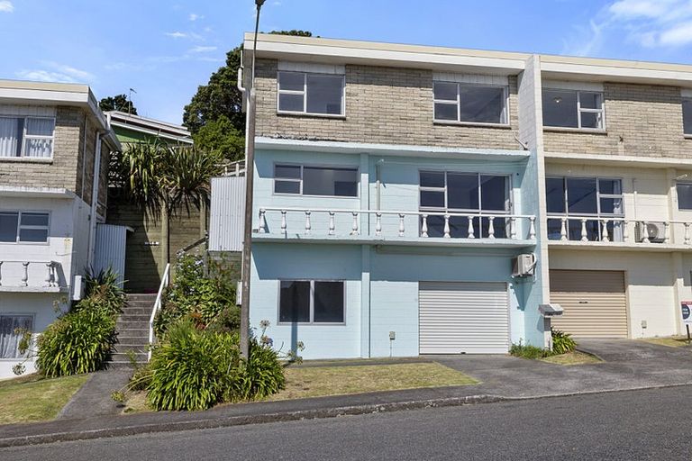 Photo of property in 27a Port View Crescent, Moturoa, New Plymouth, 4310