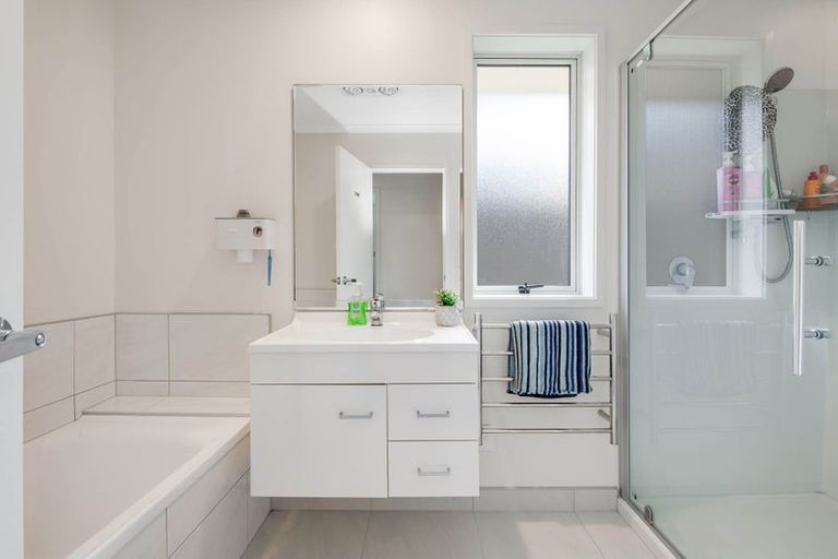 Photo of property in 17 Trevally Place, Snells Beach, 0920