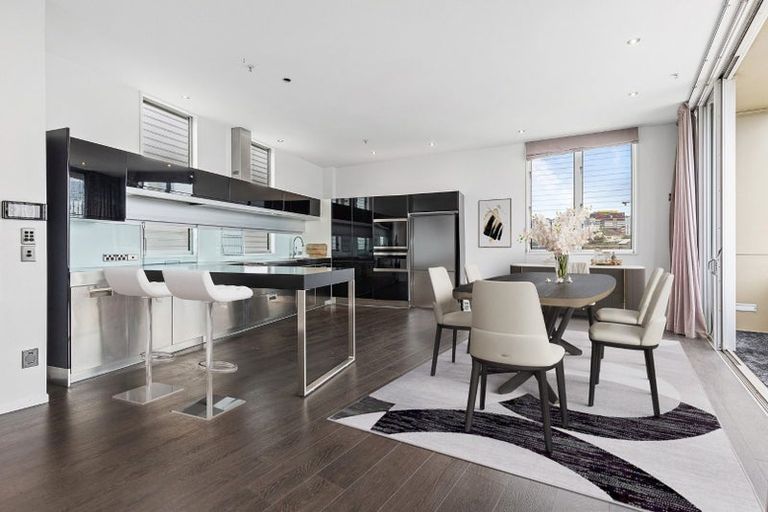 Photo of property in 2 Augustus Terrace, Parnell, Auckland, 1052