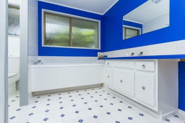 Photo of property in 1 Naviti Place, Browns Bay, Auckland, 0630