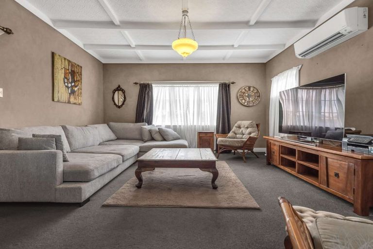 Photo of property in 190 Great South Road, Huntly, 3700