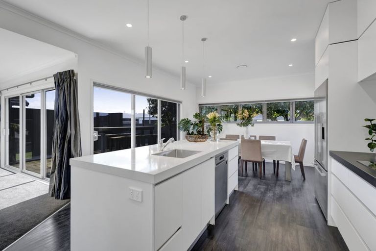 Photo of property in 18 Rawiri Drive, Bell Block, New Plymouth, 4312