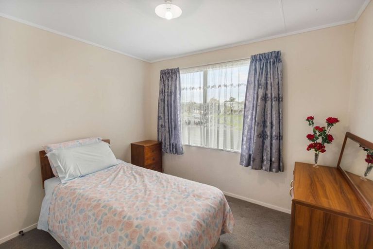Photo of property in 11 Jupiter Street, Milson, Palmerston North, 4414