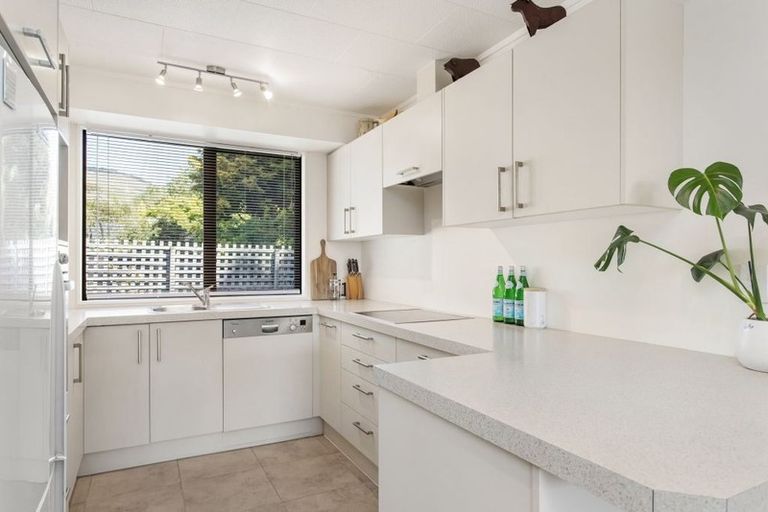 Photo of property in 121 Bowenvale Avenue, Cashmere, Christchurch, 8022