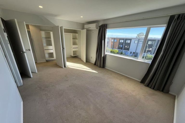 Photo of property in 87 Bordeaux Parade, Te Atatu South, Auckland, 0610