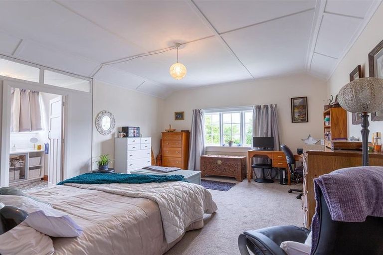 Photo of property in 17 Rhodes Street, Waimate, 7924