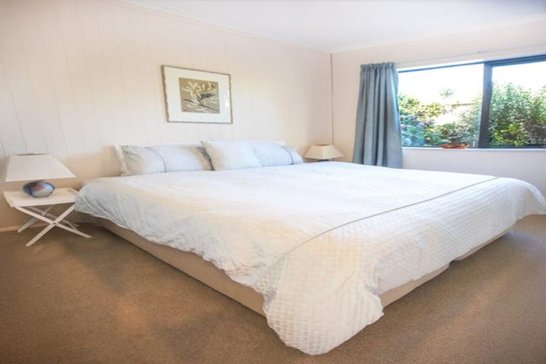 Photo of property in 73 Kotuku Drive, Paraparaumu Beach, Paraparaumu, 5032