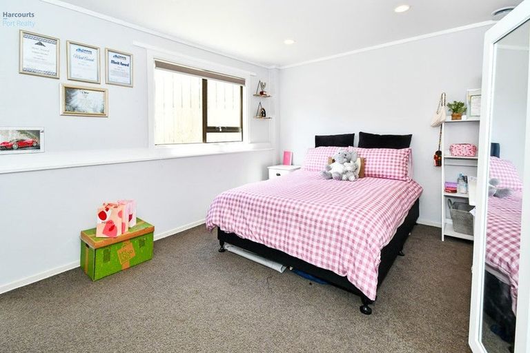 Photo of property in 182 Queen Street, Pukekohe, 2120