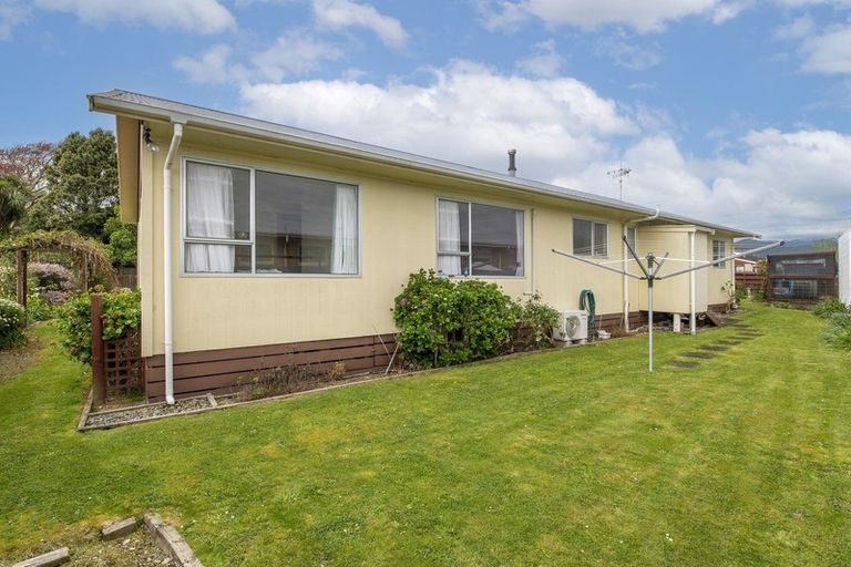 Photo of property in 2 Winslow Place, Levin, 5510