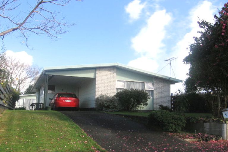 Photo of property in 5 Kimberley Grove, Westbrook, Palmerston North, 4412