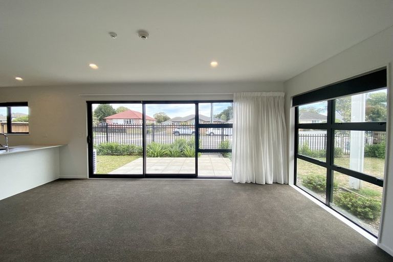 Photo of property in 6/69 Suva Street, Upper Riccarton, Christchurch, 8041